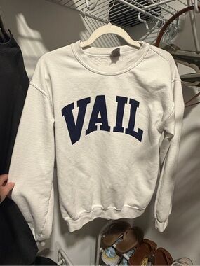 VAIL Graphic Crewneck Sweatshirt White Navy | Size Small
